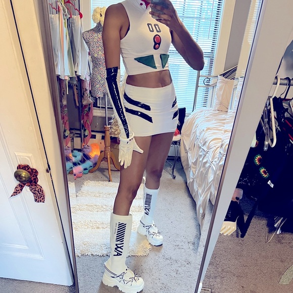 Meet your Posher, Jessica - Picture 3 of 13